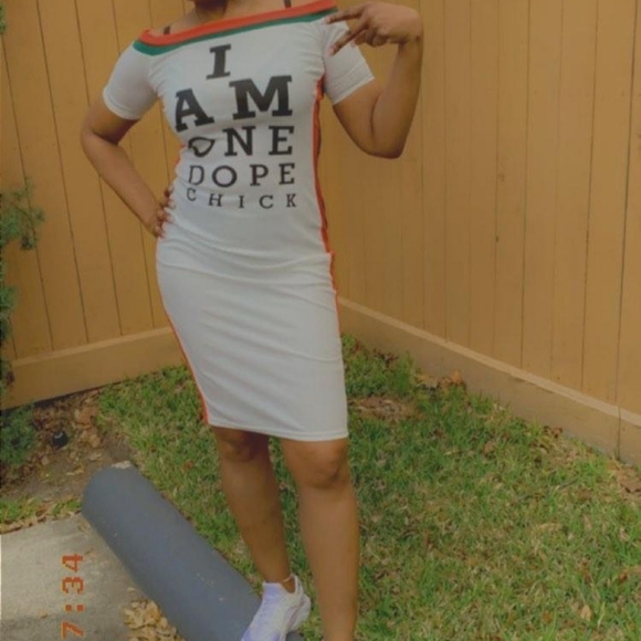 Dress - Picture 3 of 6